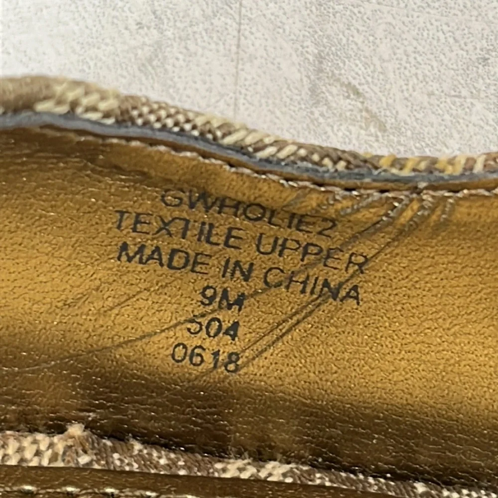NWT Guess Los Angeles Womens Holie2 Dress Platform Pumps Natural Multi Fabric 9M